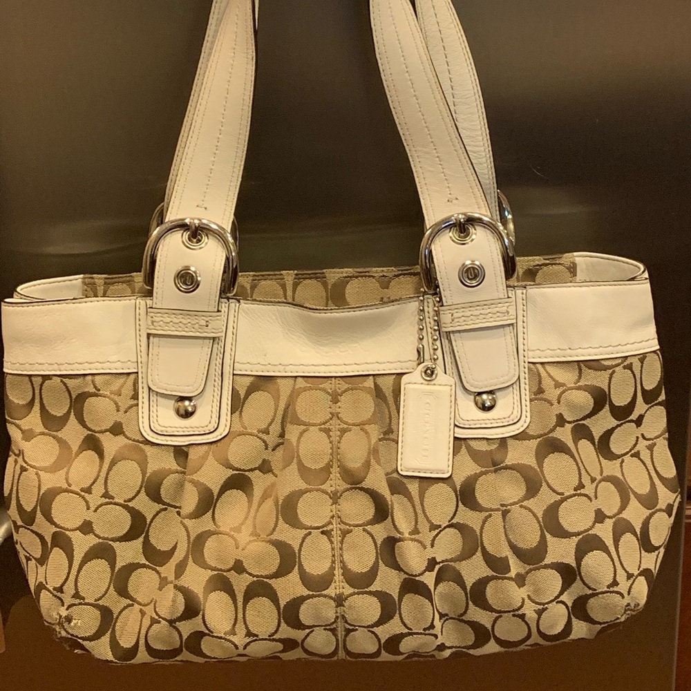 Coach purse.